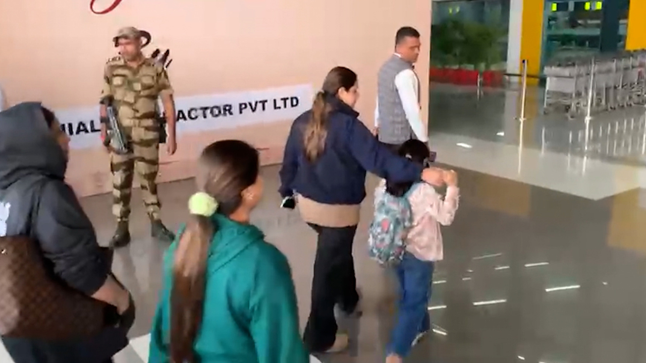 After Rohini, More Yadav Children Leave Lalu Yadav's Home