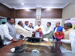 RJD विधायक दल के नेता चुने गए तेजस्वी, लालू बोले- बहुत मेहनत की, यही पार्टी को आगे ले जाएंगे