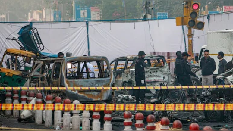 पानी और प्रसाद में जहर, विस्फोटकों का जखीरा- लाल किला कार धमाके से पहले कई बार नाकाम किया गया आतंकी माड्यूल