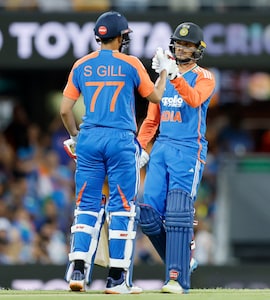 India vs Australia LIVE Score, 5th T20I: Play Stopped Due To Terrifying Reason; Players, Fans Asked To Take Shelter