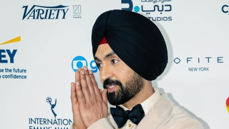 Emmy Awards के रेड कार्पेट पर चमकीले कोट में दिखे दिलजीत दोसांझ, अवॉर्ड ले गया कोई और...