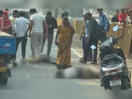 बाइक फिसलने से घायल युवक तड़फते रहे, भीड़ इलाज दिलाने की जगह मोबाइल से वीडियो बनाती रही, एक की मौत