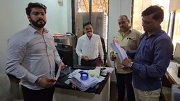 Kalyan News : KDMC च्या यादीत 'घोस्ट' व्होटर्सचा सुळसुळाट; चाळी आहेत पण फक्त कागदावर...खळबळजनक आरोप