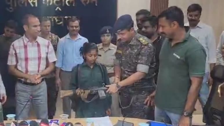 Top Woman Maoist With Rs 14-Lakh Bounty Surrenders In Madhya Pradesh