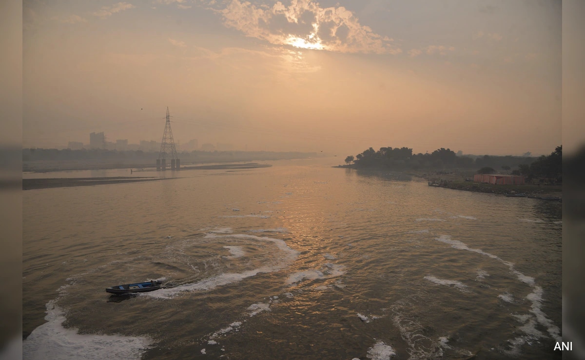 NGT Takes Action Against 1,700 Polluting Industries in Ganga and Yamuna