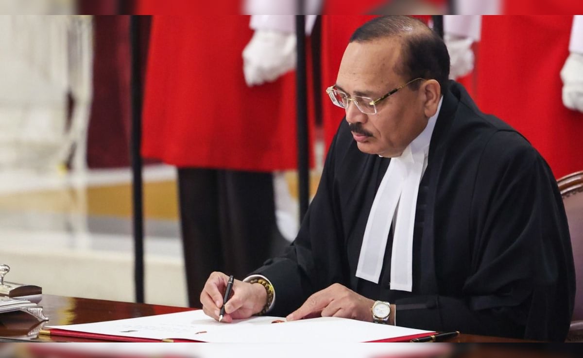 सुप्रीम कोर्ट में ही करवाएंगे इंग्लिश का एग्जाम, 30 नंबर लाकर दिखाओ...CJI ने ऐसे ली याचिकाकर्ता की क्लास