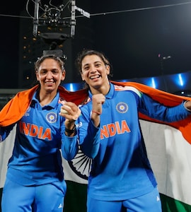 Smriti Mandhana Congratulates Harmanpreet Kaur After PCA Unveil Stand In Her Honour