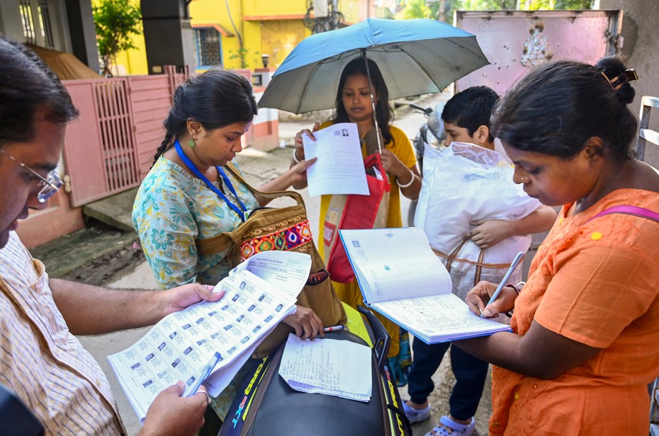नीतीश कुमार Vs तेजस्वी यादव: महिला वोट जिसका, बिहार चुनाव 2025 उसका