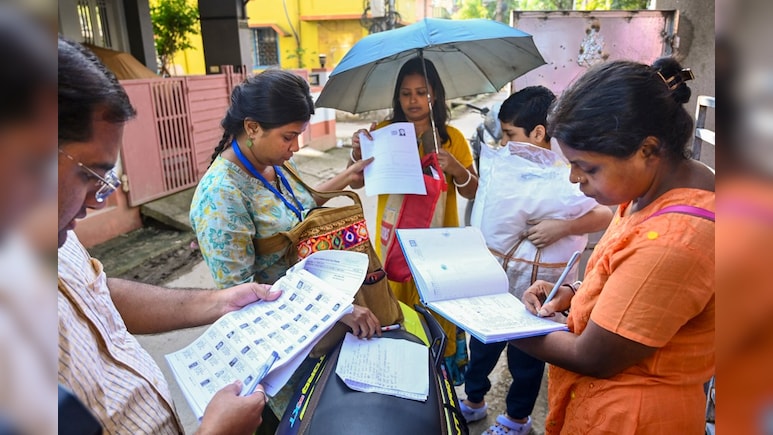 नीतीश कुमार Vs तेजस्वी यादव: महिला वोट जिसका, बिहार चुनाव 2025 उसका