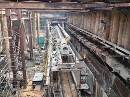 चलती मेट्रो लाइन के नीचे सुरंग बनाई, ट्रेनें एक मिनट नहीं रुकीं- दिल्ली मेट्रो की बड़ी इंजीनियरिंग सफलता