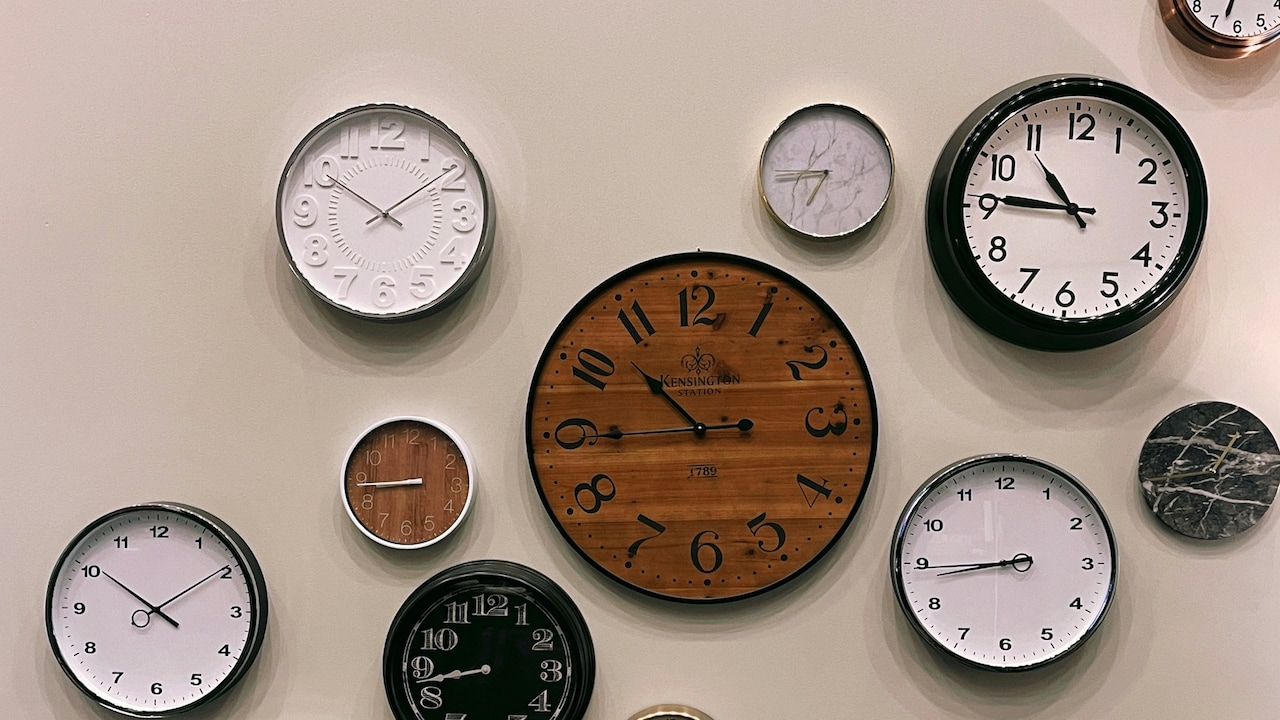 Check out top deals on wall clocks with Amazon Black Friday Sale Check out top deals on wall clocks with Amazon Black Friday Sale