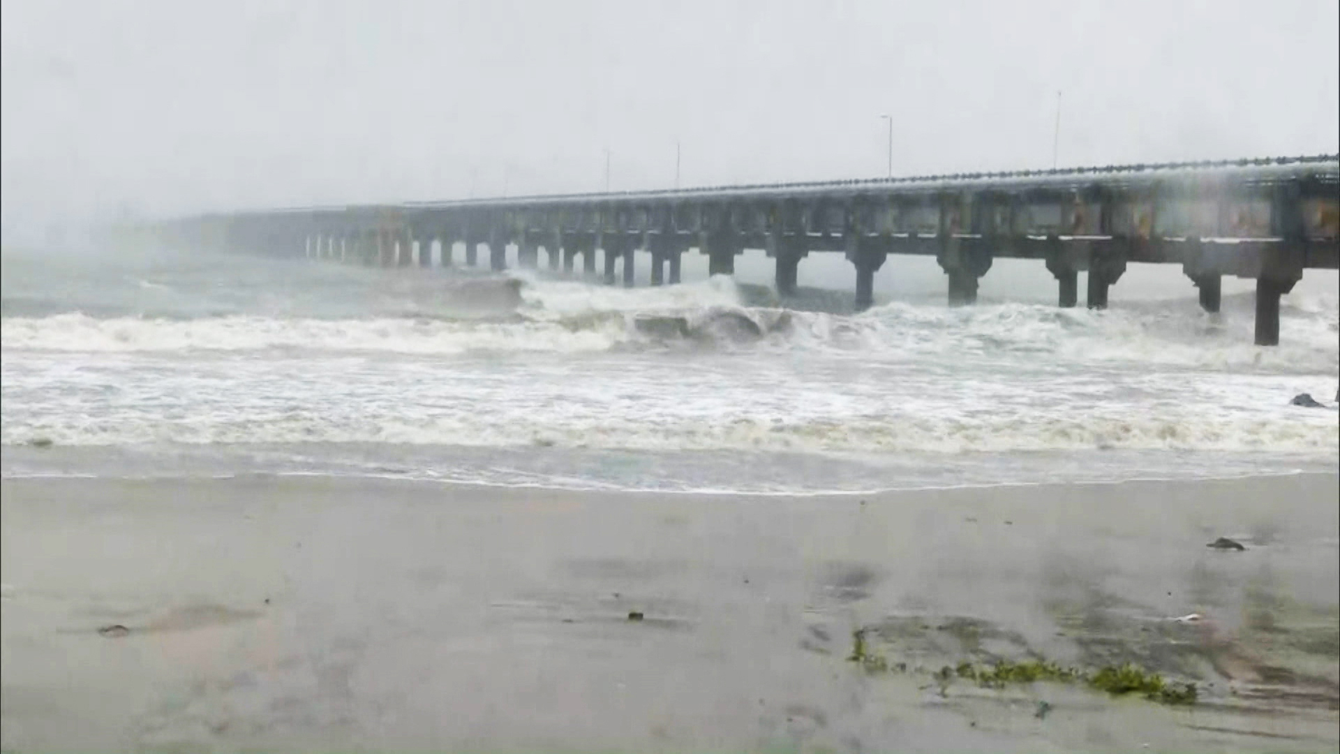 Cyclone Ditwah Nears Coast; Tamil Nadu, Andhra, Puducherry On Red Alert