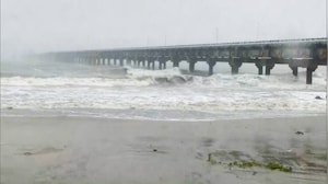 Cyclone Ditwah Nears Coast; Tamil Nadu, Andhra, Puducherry On Red Alert