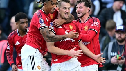 Tottenham and Manchester United Both Score Stoppage-Time Goals In 2-2 Draw