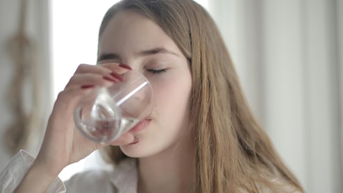 सुबह खाली पेट 15 दिन तक लगातार गुनगुना पानी पीने के हैं क्या फायदे?