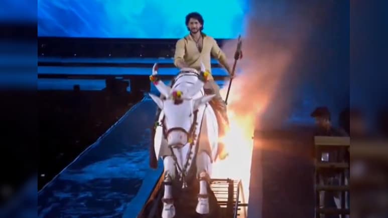 1100 करोड़ का बजट और नकली बैल पर हीरो की एंट्री, वीडियो देख कहेंगे- ऐसी भी क्या मजबूरी थी?