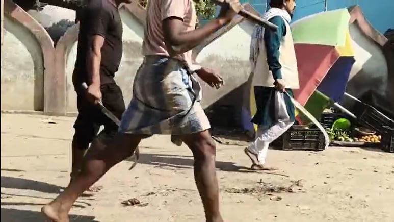 2 Dead As Trinamool Groups Clash At Kangaroo Court Meet In Bengal's Malda