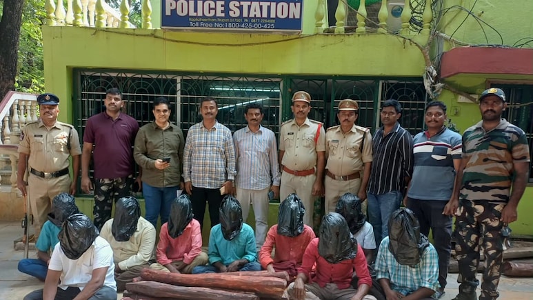 9 'Pushpa' Smugglers Arrested, 20 Red Sanders Logs Seized In Tirupati