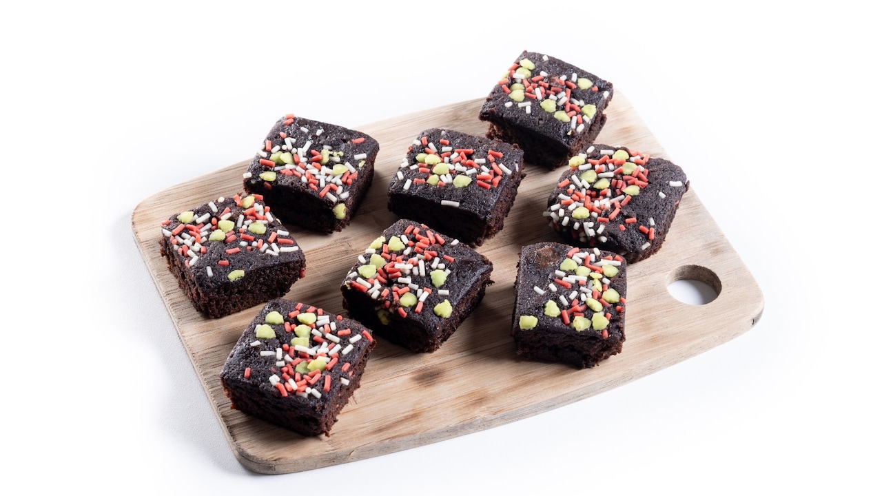 Celebrate love sweetly with the best chocolate barfi ideas for wedding gift hampers