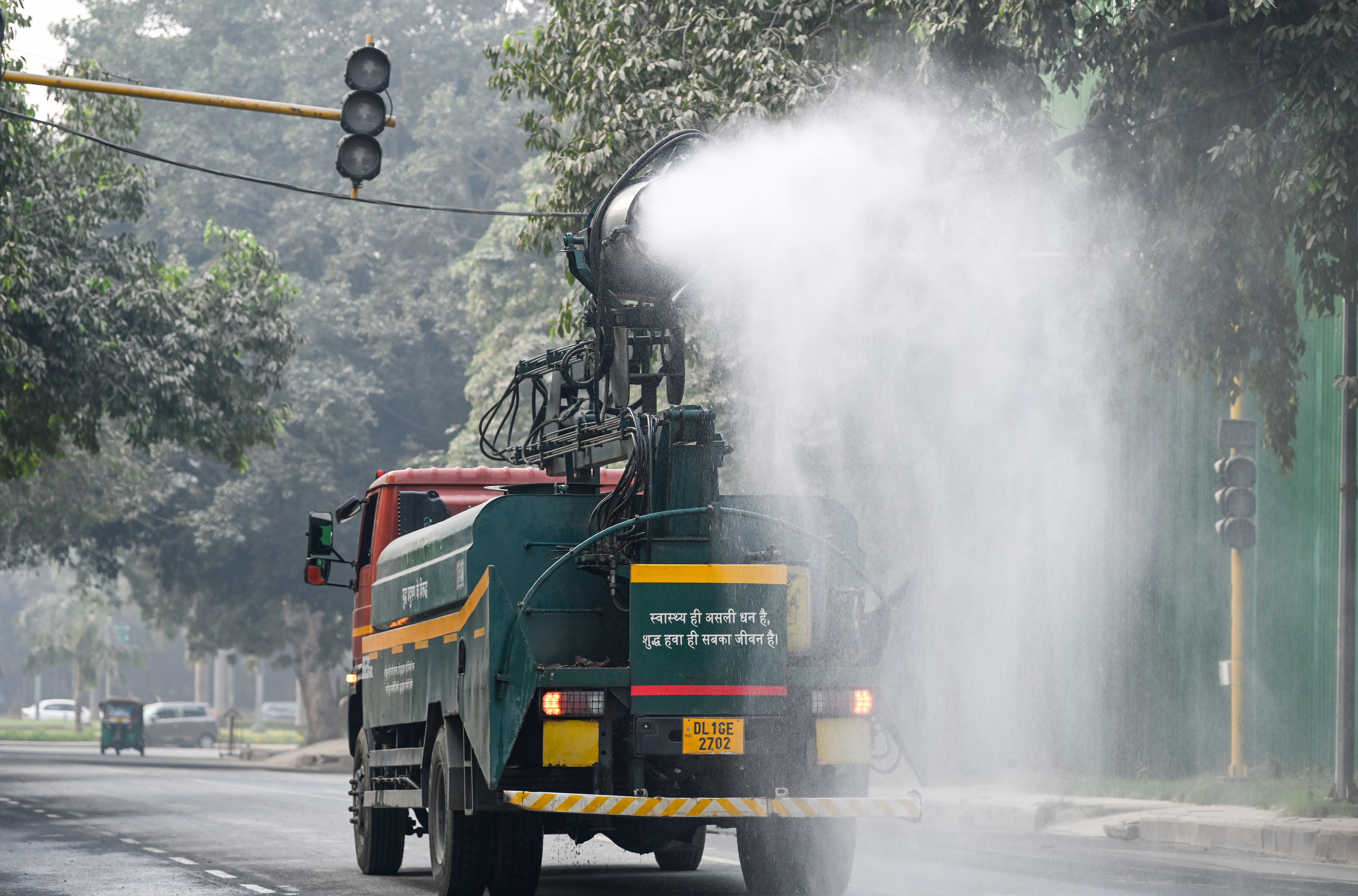 वाहनों की GPS ट्रैकिंग, कर्मचारियों की डबल शिफ्ट... पॉल्यूशन कंट्रोल के लिए दिल्ली सरकार के नए निर्देश