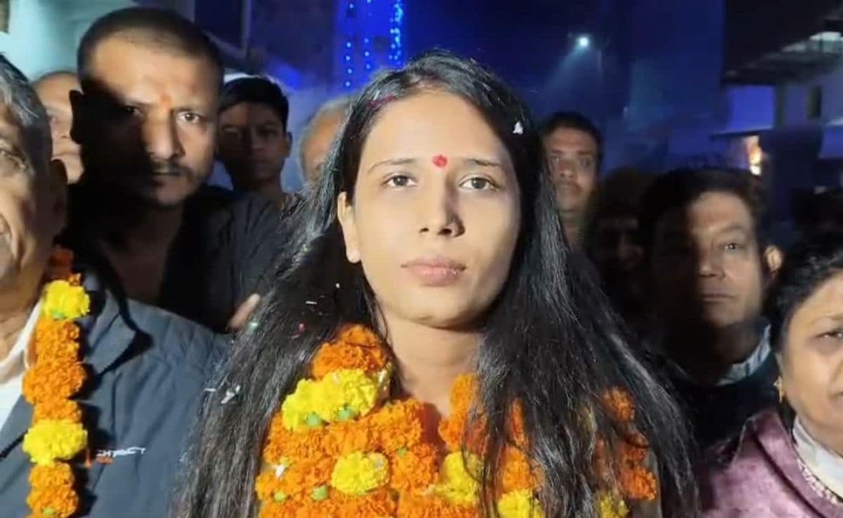 Priya Agrawal Success Story MPPSC Topper: प्रिया अग्रवाल, रैंक 6, नंबर 885 Priya Agrawal Success Story MPPSC Topper: प्रिया अग्रवाल, रैंक 6, नंबर 885