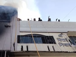 Sangli Fire: अख्ख कुटुंब संपलं! दुकानाला भीषण आग, पती-पत्नी चिमुकलीसह चौघांचा मृत्यू