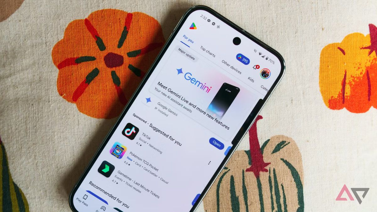 Der Google Play Store wird KI gestützte Zusammenfassungen von App-Bewertungen bereitstellen