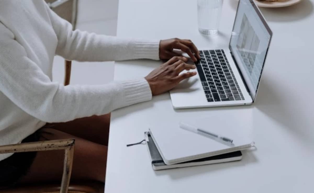 Viral Reddit Post Sparks Debate On How Indian And Japanese Bosses Handle Leave Requests