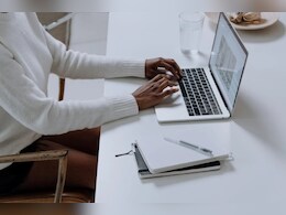 ऑफिस के बाद Boss का कॉल उठाना जरूरी नहीं,  लोकसभा में नौकरीपेशा लोगों के लिए पेश हुआ खास बिल