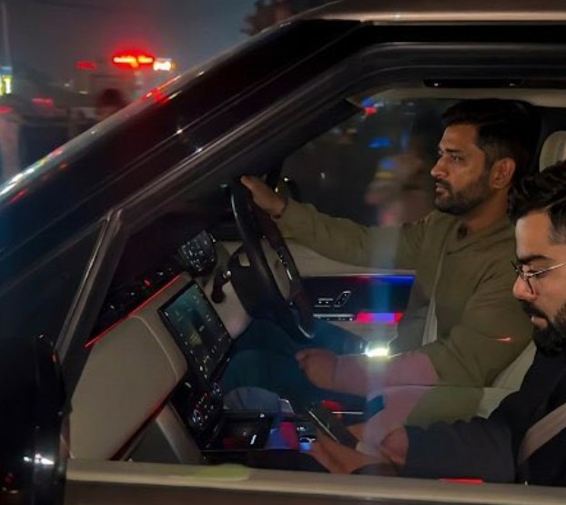 VIDEO: दिन बदले, उम्र बदला, टीम बदली, मगर नहीं बदला धोनी-कोहली का याराना, माही के घर डिनर करने पहुंचे चीकू