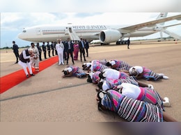 PM मोदी का अफ्रीका में साष्टांग स्वागत... जानें महिलाओं के जमीन पर लेटकर वेलकम का क्या है कल्चर