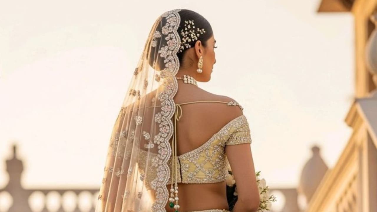 Selecting the perfect neckline depends on several factors like body type, jewellery and more