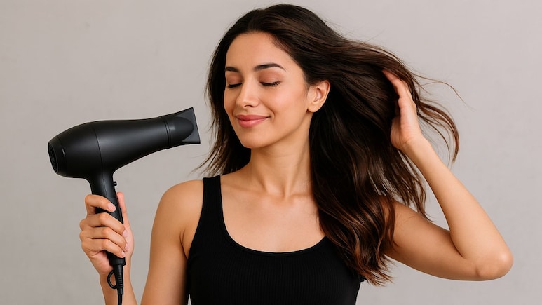 ये शानदार Hair Dryer देंगे आपको स्मूद, फ्रिज़-फ्री और स्टाइलिश हेयरस्टाइल हर मौके पर, कीमत देख हो जाएंगे हैरान
