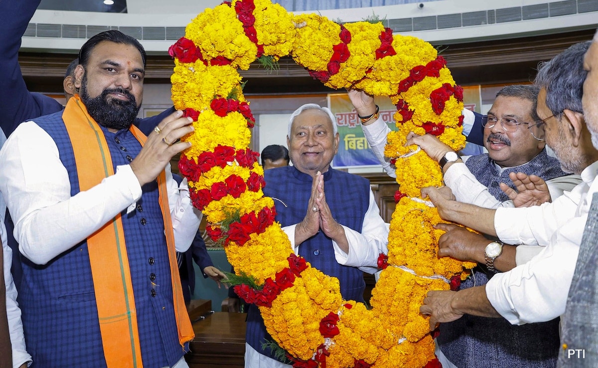 Nitish Kumar Swearing In Ceremony LIVE Updates: Nitish Kumar Takes Oath As Bihar Chief Minister
