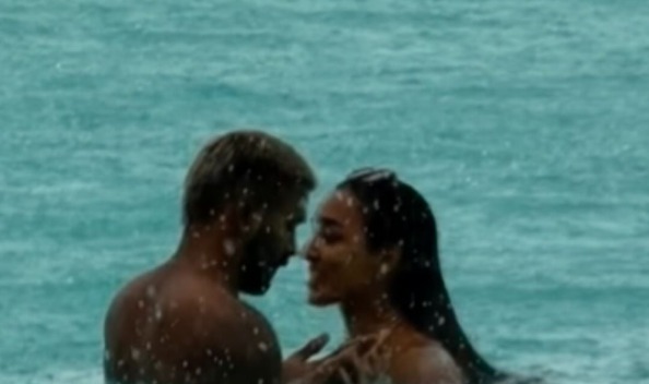 Hardik Pandya And Gilfriend Mahieka Sharma's PDA-Filled Sea Pic Has The Internet's Hearts