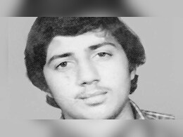 फोटो में इस लड़के को पहचाना? कभी पैसे लगाने से डरते थे प्रोड्यूसर, पिता ने लगाई बाजी और बना दिया सुपरस्टार