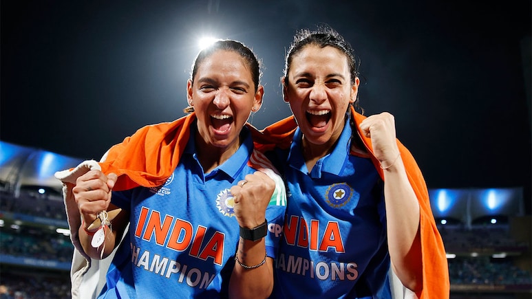 7 करोड़ Vs 50 लाख... बेटियों को मैदान पर उनका हक दिलाएगी यह वर्ल्ड कप ट्रॉफी!