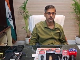 यूपी में SIR में लापरवाही पर 50 से ज्यादा BLO का वेतन रोका, 5 शिक्षामित्र सस्पेंड