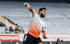 Pant Hit During Training Ahead Of 1st India vs NZ ODI, Gambhir Rushes In