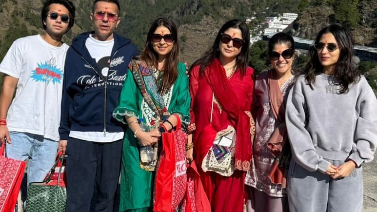 Inside Maheep Kapoor's First Vaishno Devi Trip. Bhavana Pandey Joins In
