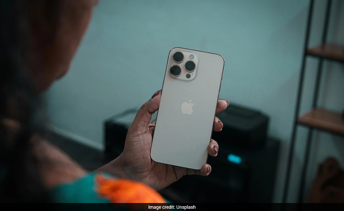 IPL Match Theft Racket Busted In Bengaluru, 75 Phones Recovered