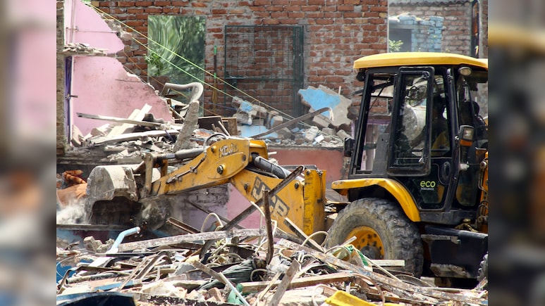 बिहार में गरज रहा योगी का बुलडोजर मॉडल, अब मुजफ्फरपुर में अवैध निर्माण पर चला महाबली
