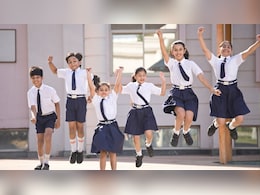 School Leave Today: भारी बारिश के चलते इन जिलों में स्‍कूल-कॉलेज बंद, क्‍या बैंकों में भी रहेगी छुट्टी? ये रही पूरी जानकारी