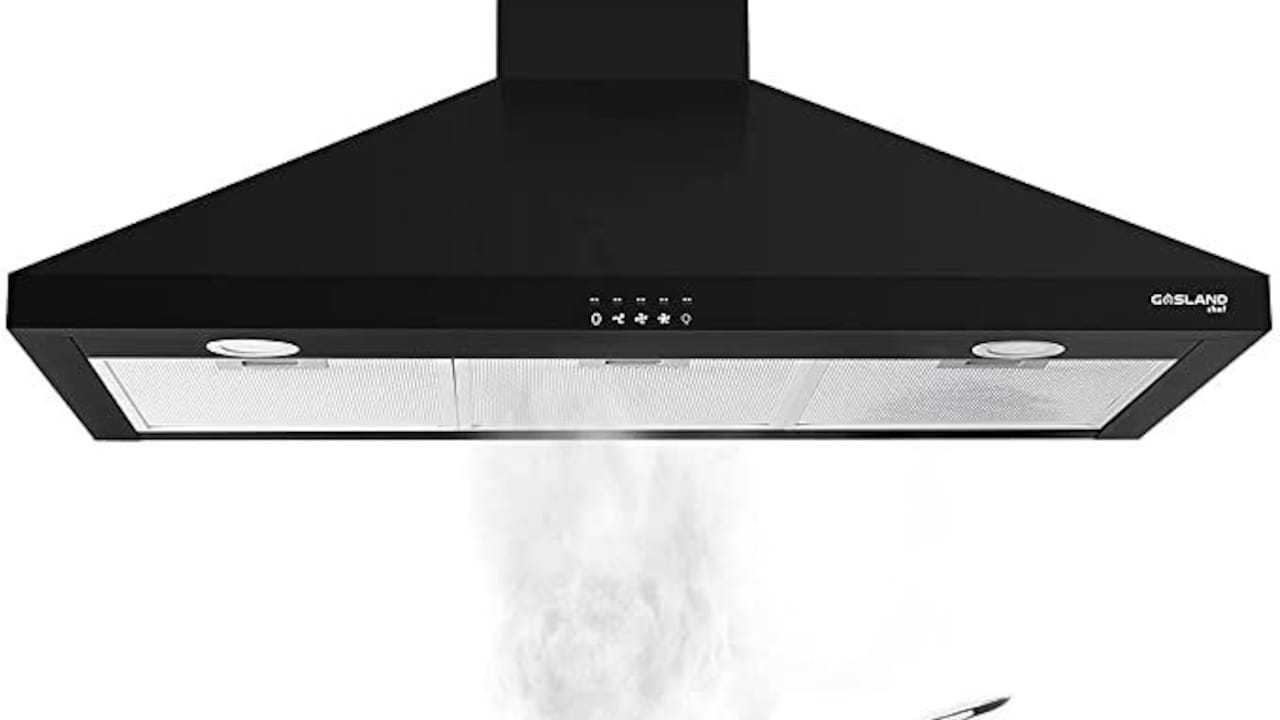 Kitchen Still Smells Even After Installing A Chimney? Causes and Fixes