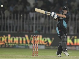 4,4,4,4,6 ऑकलैंड में आया 'चैपमैन' नाम का तूफान, होल्डर को धो डाला, विस्फोट देख दुनिया सहमी, VIDEO