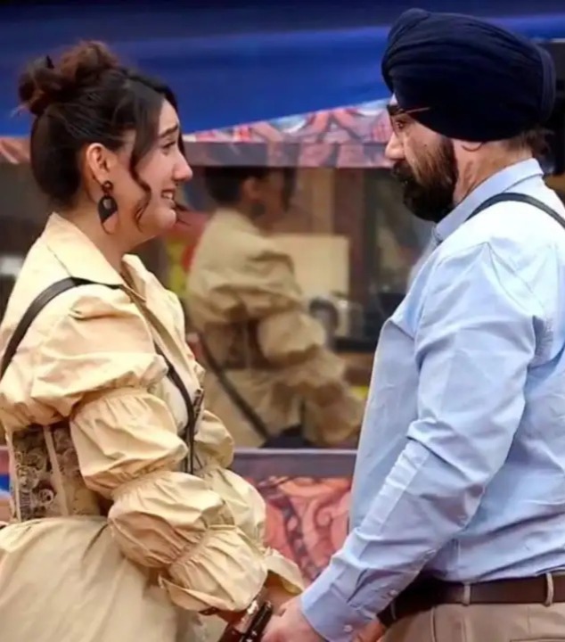 BB19: अशनूर के पापा ने आते ही तान्या नहीं लगाई इस कंटेस्टेंट की क्लास, कान पकड़ के करने लगा उठक बैठक