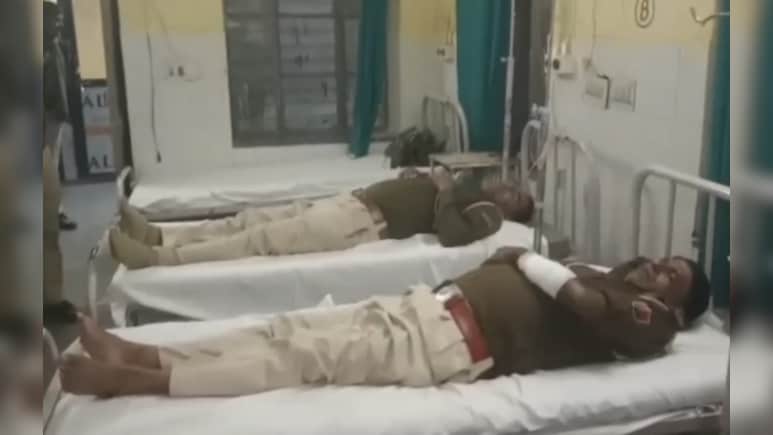 Rajasthan: हिंडोली में ज़मीनी विवाद के चलते दो पक्षों में झड़प, पुलिस पर हमला किया; कई जवान हुए घायल 