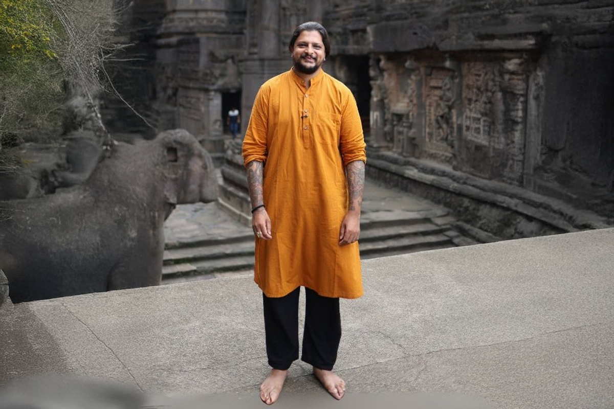 Bhavesh Bhimanathani,Bhavesh Bhimanathani Instagram,Bhavesh Bhimanathani age,Bhavesh Bhimanathani Latest updates,how to perform Aarti,Step to perform Aarti,Bhavesh Bhimanathani reels,Address,Whosthat360