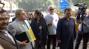 TMC MPs To Meet CEC Today, Raise SIR Row And BLO Deaths At Poll Panel Office