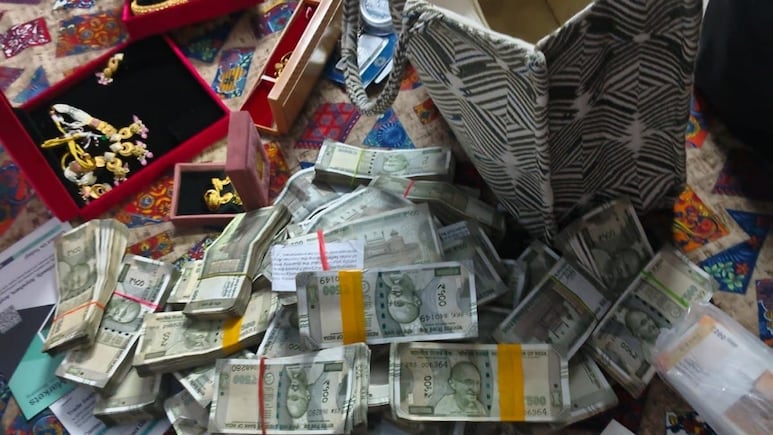 फर्जी निवेश के नाम पर 3 लाख लोगों से 3500 करोड़ की ठगी, देश-विदेश के इंवेस्टरों को फंसा रखे थे शातिर